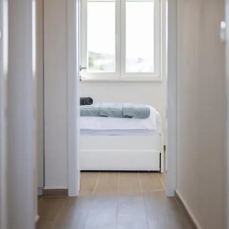 Luxury Nala With Shared Pool Apartamento Sevid