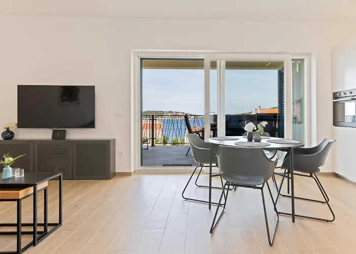 Luxury Nala With Shared Pool Apartman
