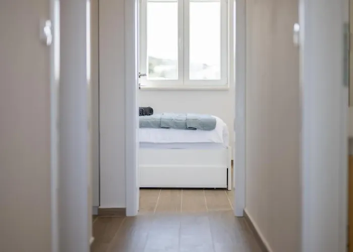 Luxury Nala With Shared Pool Apartman Sevid