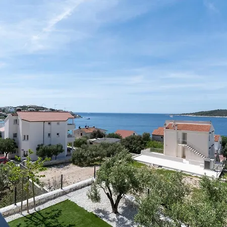 Apartmán Luxury Nala With Shared Pool Sevid